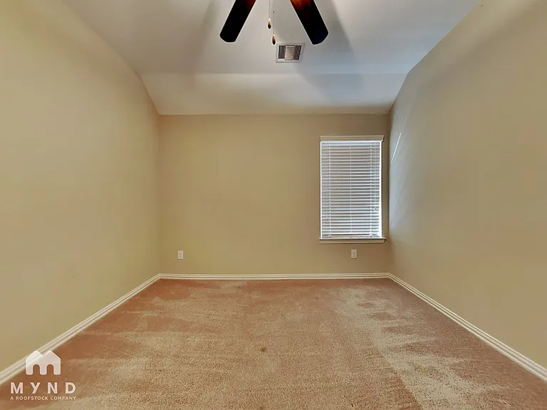 2925 Fox Ledge Ct — Photo 12