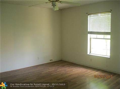 5th image of 4241 NW 19th St APT 152