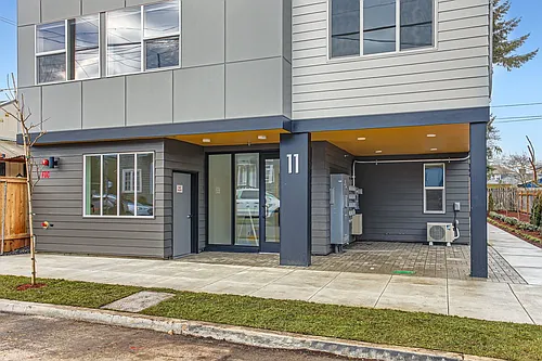11 NE 55th Ave #306 Photo 1