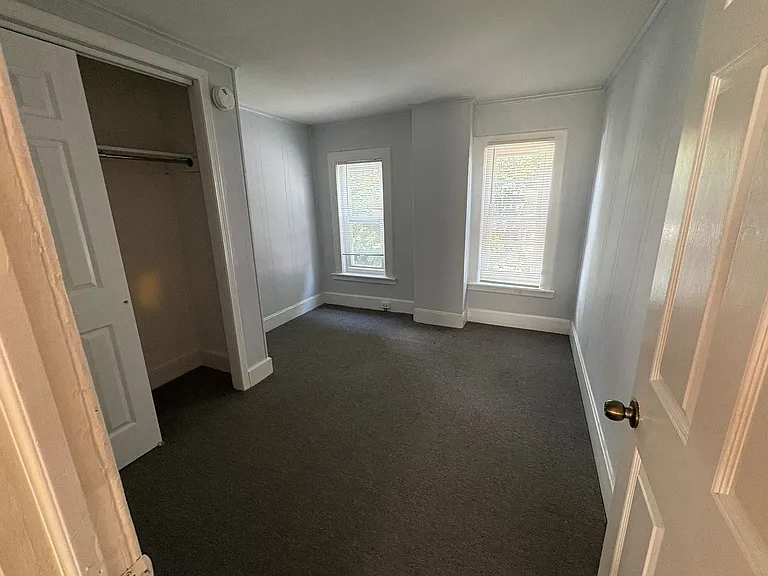 132 W Prescott Aly — Photo 10
