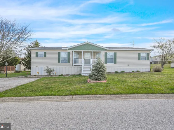 135 Raptor Dr, Hanover, PA 17331