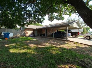 523 Tomahawk Trl, Kerrville, TX 78028