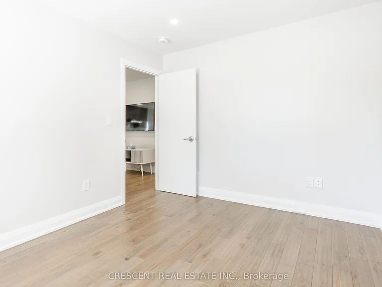 170 Emerson St — Photo 15