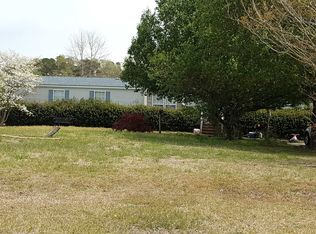 3565 Walton Dr, Ayden, NC 28513