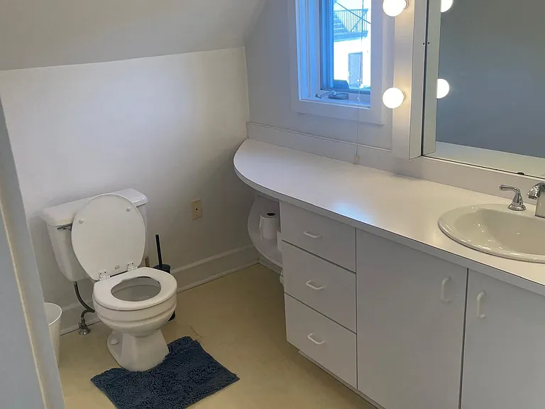 410 E End Ave #6 — Photo 15