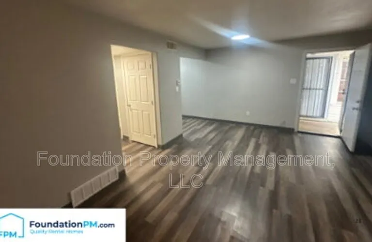 1283 E Raines Rd #14 — Photo 7