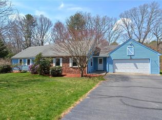 101 Newell Dr, Cumberland, RI 02864
