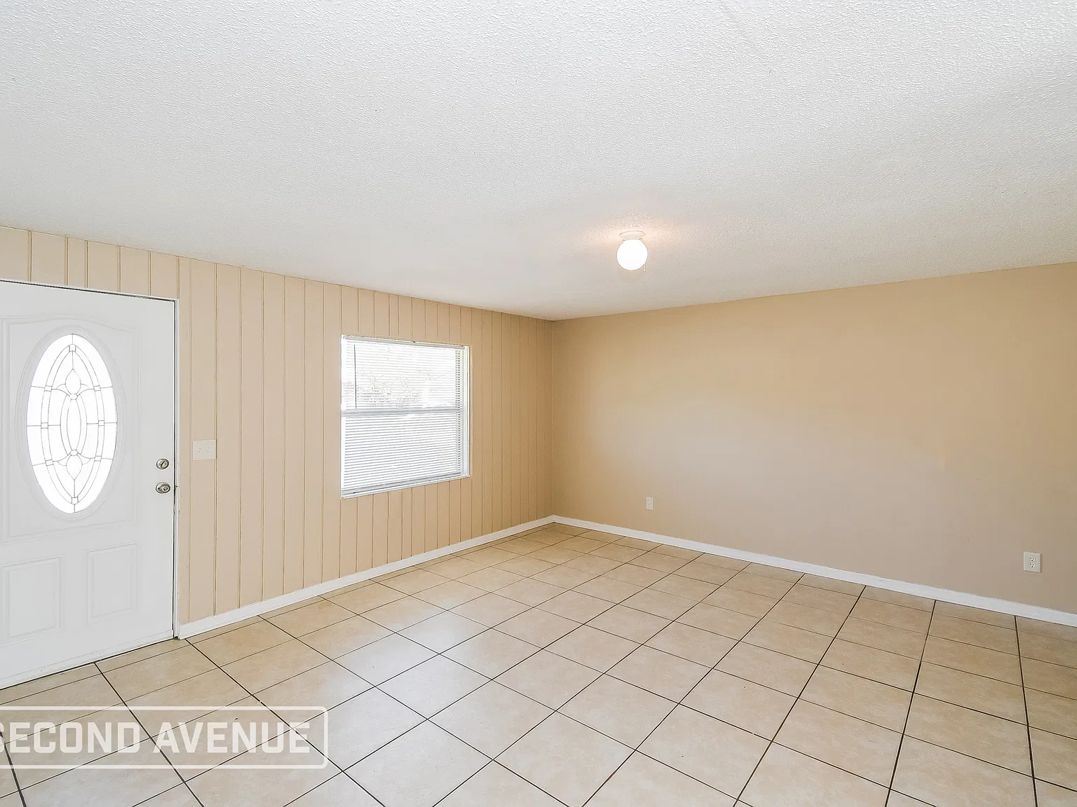 3 bed, 1.0 bath, 956 sqft, $1,395 — Photo 2