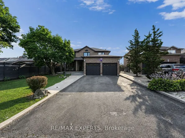 212 Bordeaux Dr, Vaughan, ON L4L 8B6