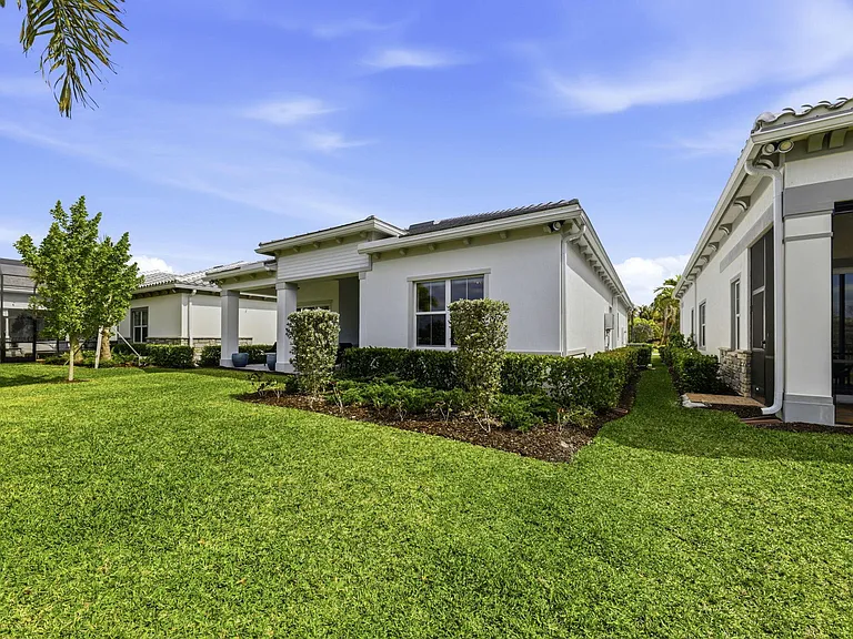 10332 Northbrook Cir — Photo 36