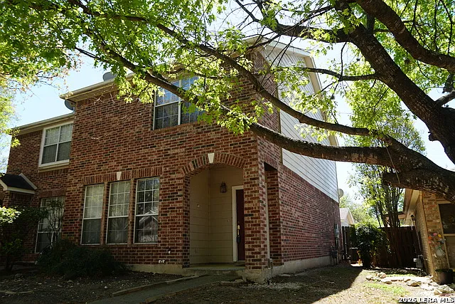 3 bed, 2.5 bath, 1769 sqft, $1,750 — Photo 2