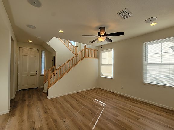 5th image of 829 S 22nd St