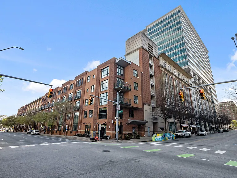 444 Blount St #205 — Photo 32