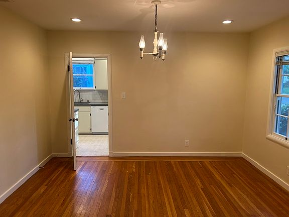 5th image of 1625 41st St