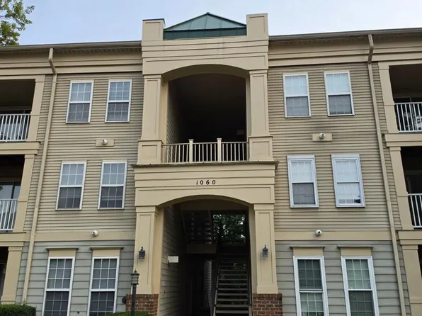 1060 Gardenview Loop APT 203, Woodbridge, VA 22191