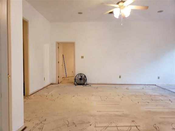 4th image of 2225 Private Road 7908