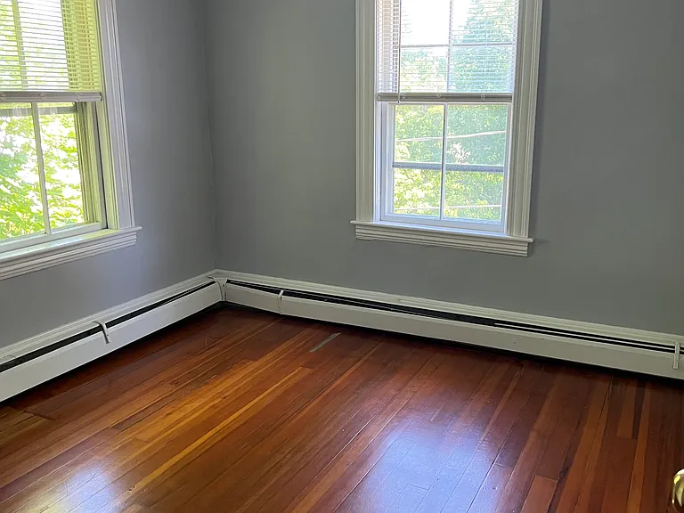 13 Forest Ave #2 — Photo 9