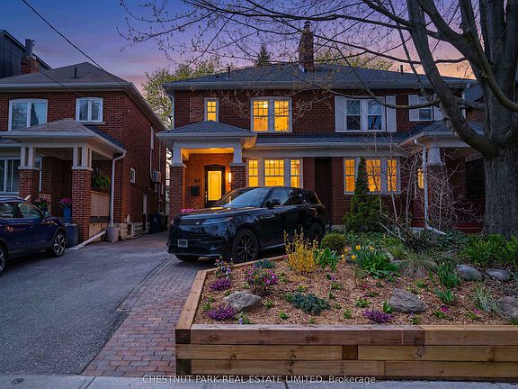 2nd image of 44 Harwood Rd
