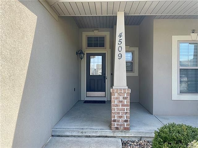 2nd image of 4509 Stonebridge Dr