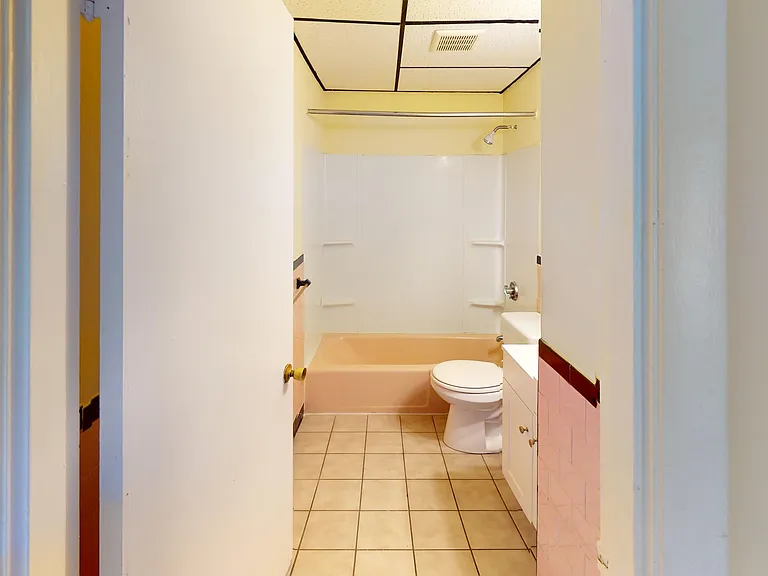 49 W Elm Ter #4 — Photo 9