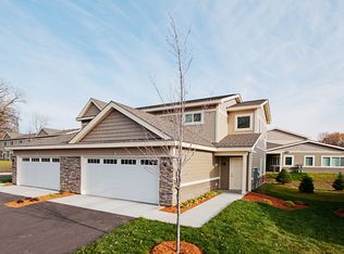 421 Yellow Brick Cir, Chaska, MN 55318