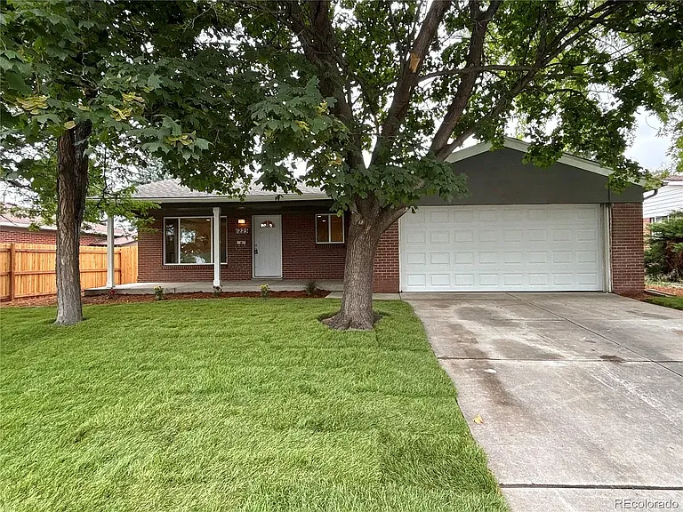 1225 W 7th Avenue Dr — Photo 1