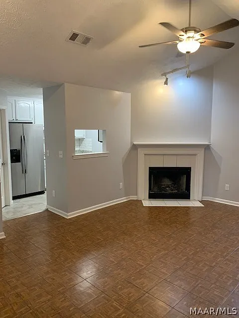 2 bed, 2.0 bath, 1122 sqft, $1,300 — Photo 3