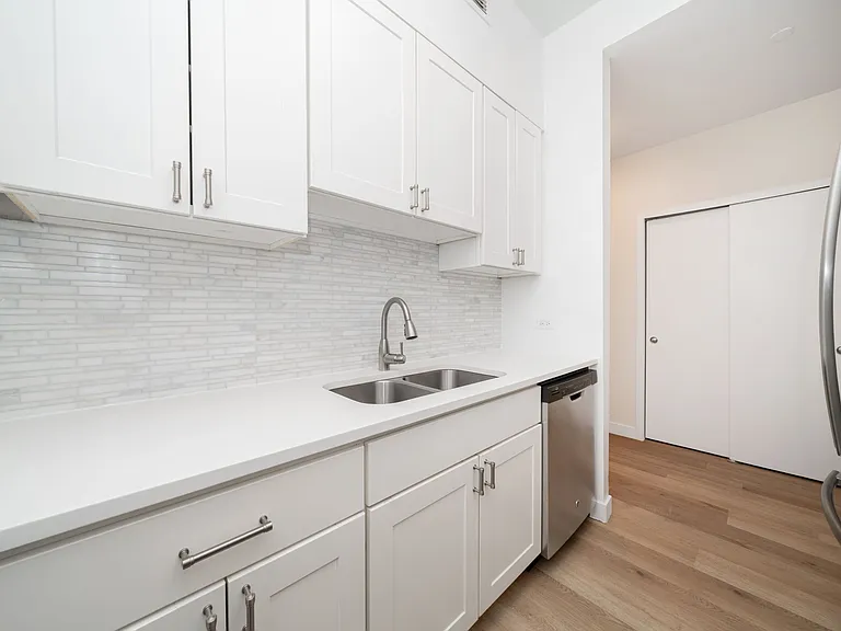 75-25 153rd St #710 — Photo 6