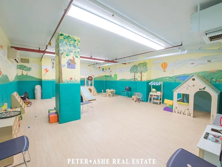 220 E 65th St #9N — Photo 10