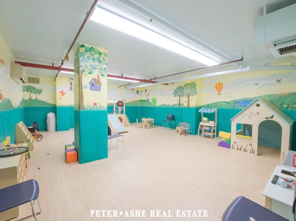 220 East 65th Street image 21 of 24