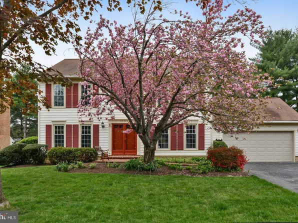 20404 Highland Hall Dr, Montgomery Village, MD 20886