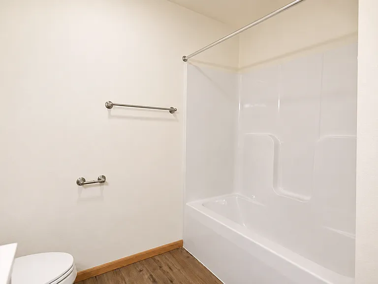 400 Larkin St — Photo 13