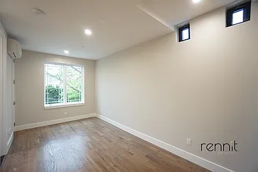 Rented by Rennit Inc.