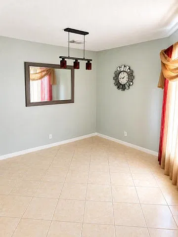 3 bed, 1627 sqft, $2,700 — Photo 2