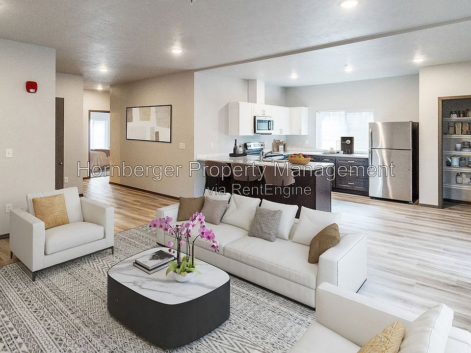 1st image of 356 E 7th Ave APT 102