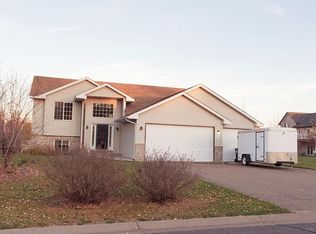 805 Marsh View Ave, Braham, MN 55006