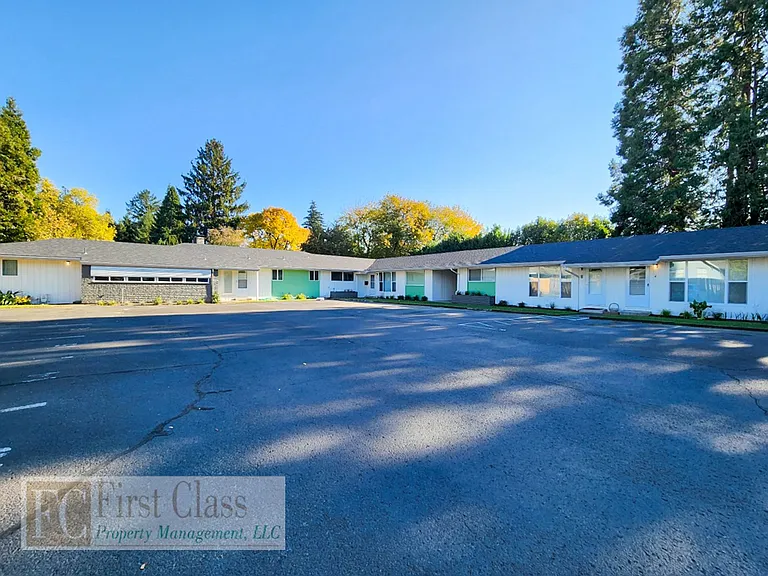 Westview Terrace — Photo 40