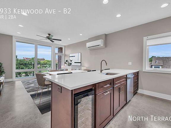 2nd image of 3933 Kenwood Ave #B2