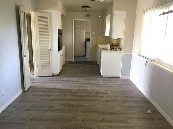 3rd image of 5991 Gloria Dr