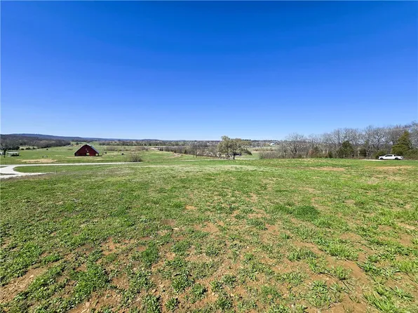 11112 Centerpoint Church Rd, Prairie Grove, AR 72753