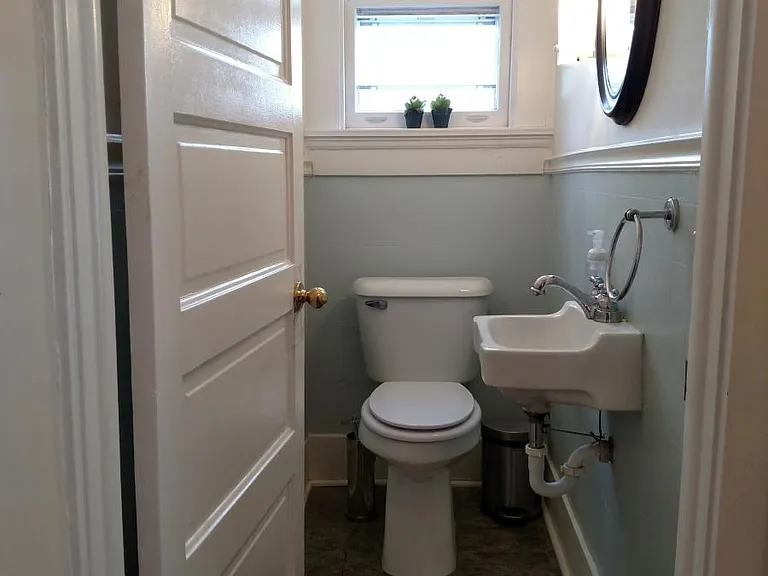 7 Caton Dr — Photo 8