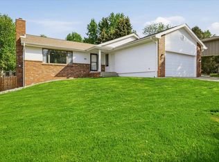 105 Kingsridge Dr, Council Bluffs, IA 51503
