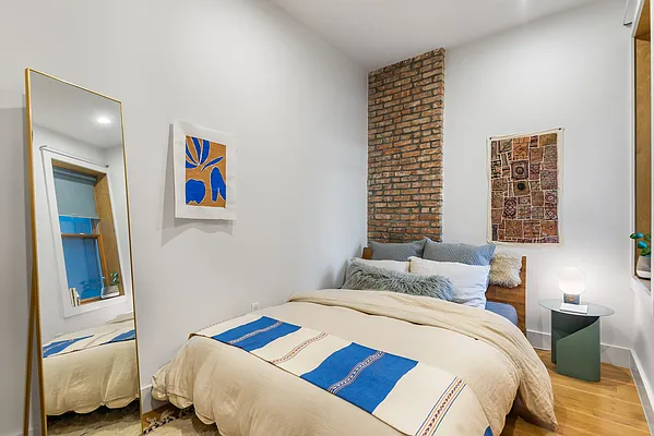 Rented by Corcoran | media 18