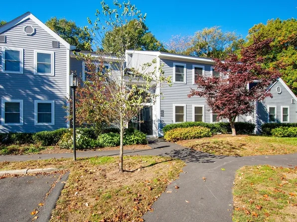 303 Tuckers Ln Unit 303, Hingham, MA 02043