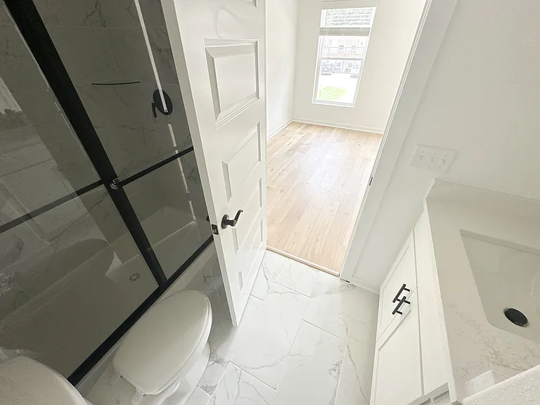1234 W James St — Photo 9