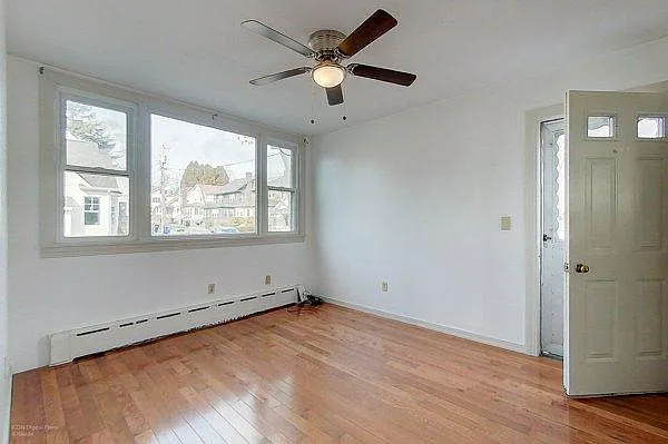372 Broadway St #C — Photo 7