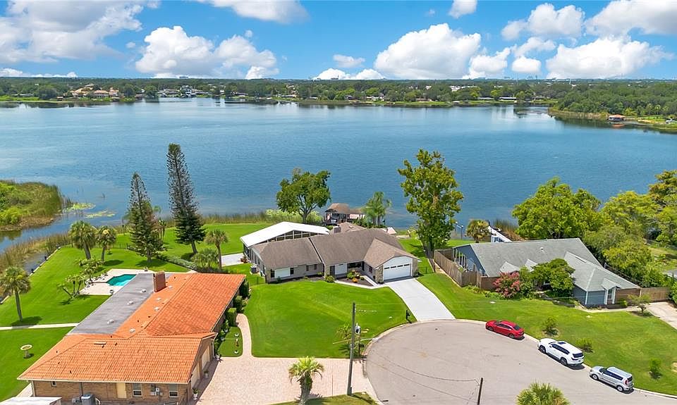 1st image of 884 W LAKE HOLDEN POINT