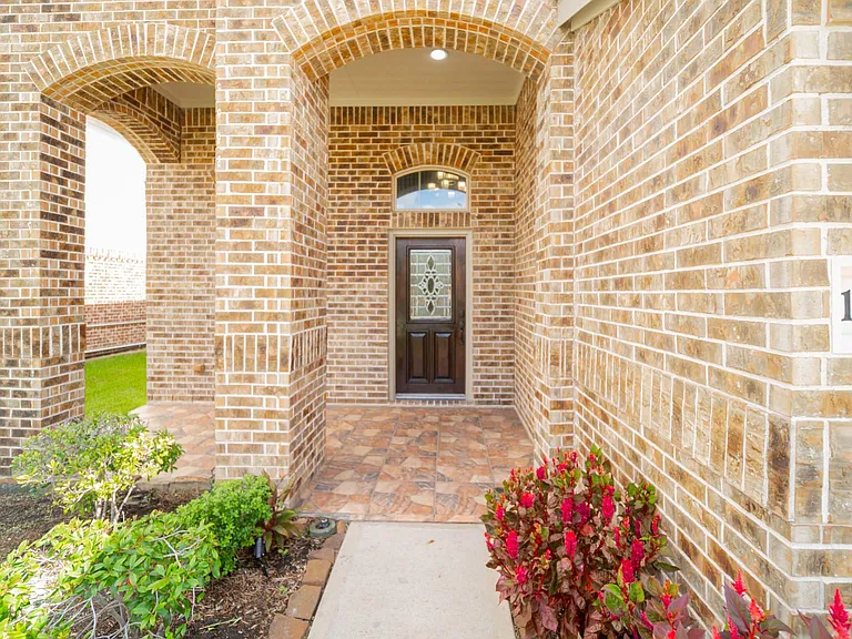13303 Davenport Hills Ln — Photo 3