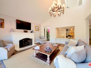 12695 Promontory Rd, Los Angeles, CA 90049