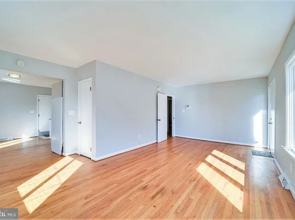 1912 S Glebe Rd, Arlington, VA 22204